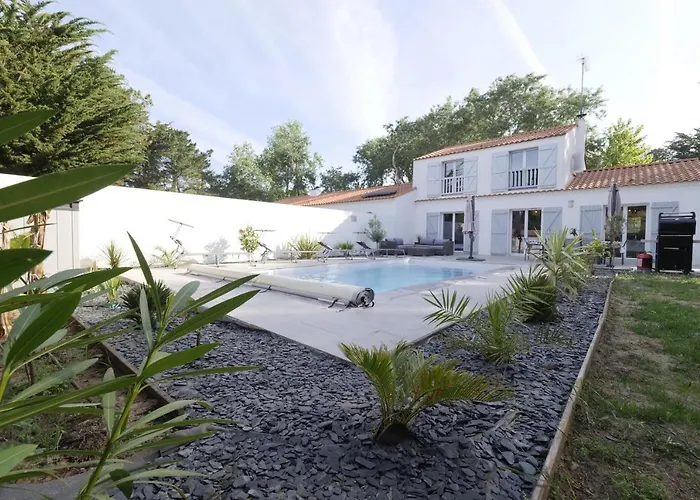 Avec Piscine Pour 8 Feriehus